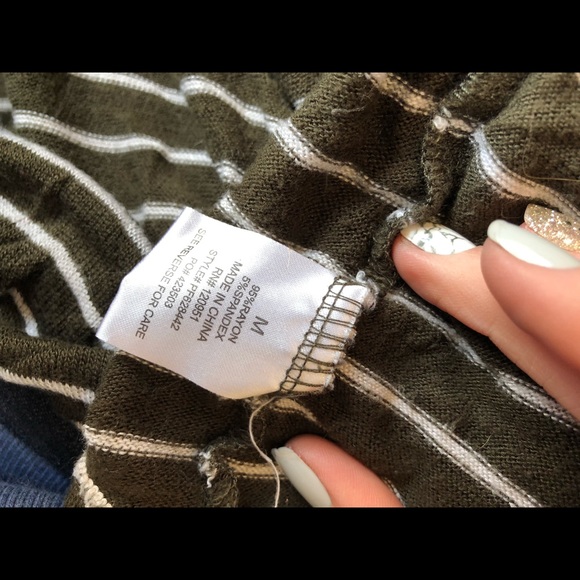 Super soft long sleeve cardigan. Long in the front - Picture 4 of 4